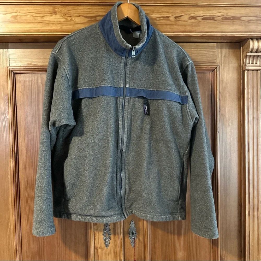 Patagonia Synchilla Gray and Blue Zip-Up Jacket vintage Sz M unisex